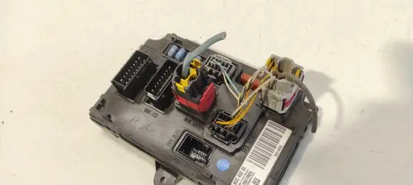 Peugeot 407 Fuse module 9656148080 BSCA0200 S1200170031