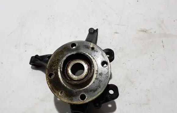 Citroen C4 III e-C4 Front wheel hub 9826532380