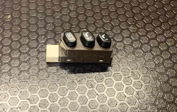 Lexus RX 330 - 350 - 400H Seat memory switch 156987 15A606