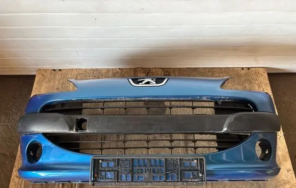 Peugeot 1007 Front bumper