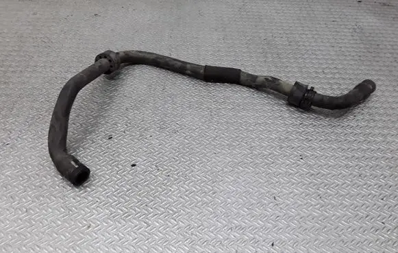 Volkswagen Touran I Engine coolant pipe/hose