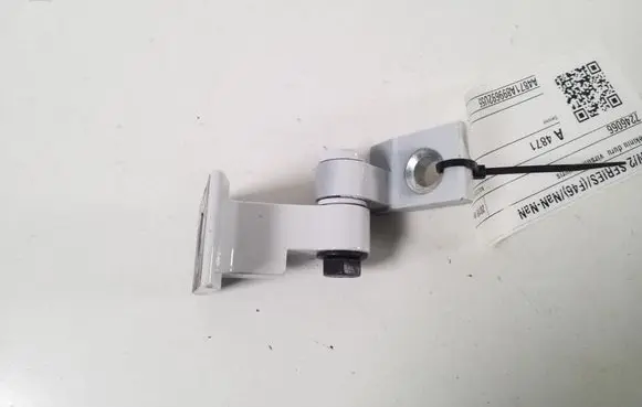 BMW 2 F46 Front door upper hinge 7246066
