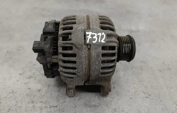 Volkswagen Polo IV 9N3 Generator/alternator