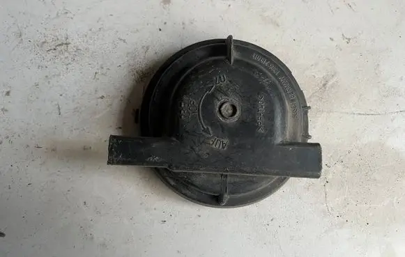 Headlight/headlamp dust cover