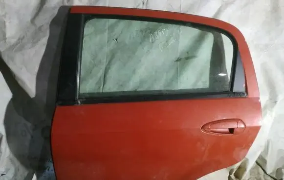 Fiat Punto (188) Rear door oranzines