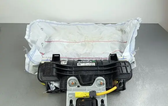 KIA Stinger Knee airbag 80200J5100