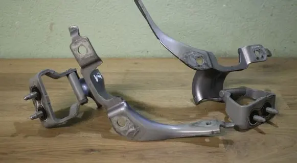 Audi A4 S4 B7 8E 8H Tailgate/trunk/boot hinge