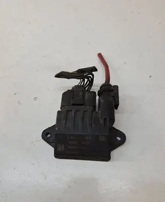 Mercedes-Benz ML W164 Glow plug pre-heat relay A6429005801 A6421532079 A6429002800