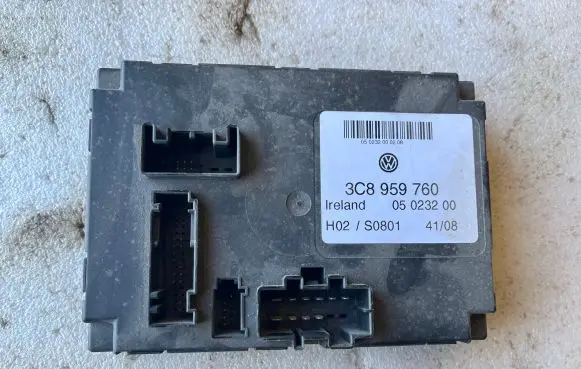 Volkswagen PASSAT CC Seat control module 3C8959760