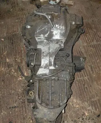 Audi 80 90 S2 B4 Manual 5 speed gearbox 012301211F