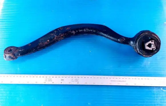 BMW X5 E53 Front lower control arm/wishbone 1096372