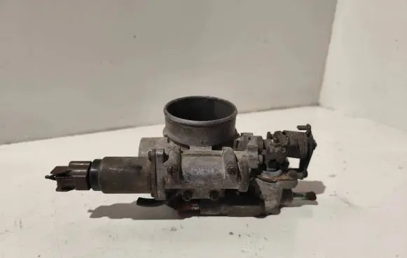 Subaru Impreza I Throttle valve
