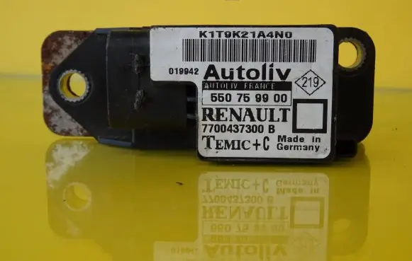 Renault Megane I Airbag deployment crash/impact sensor 7700437300B