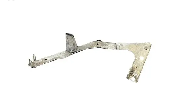 Audi A5 Sportback 8TA Fender mounting bracket 8T0821135C