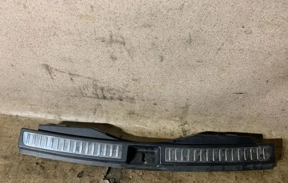 Mercedes-Benz GLS X166 Trunk/boot sill cover protection A1666900401