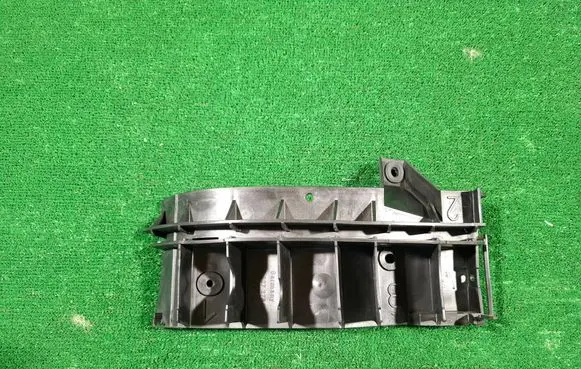 Audi A3 S3 8L Rear bumper mounting bracket 8L0807378E