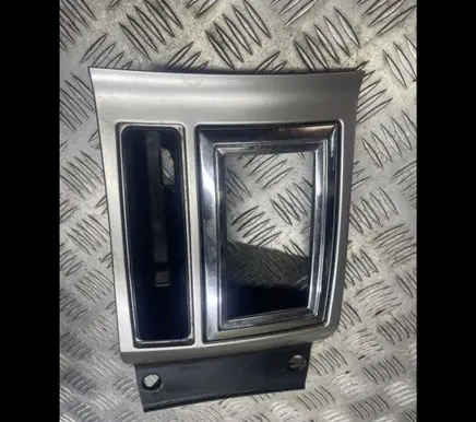 Chrysler 300 - 300C Gear shifter surround trim plastic 48876A