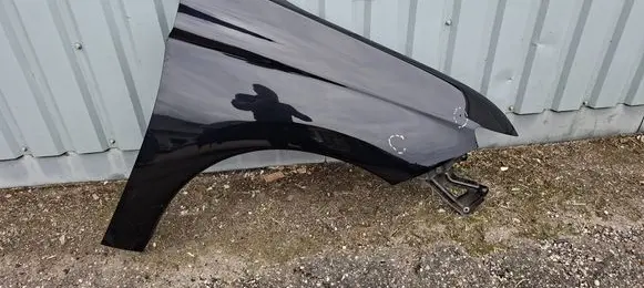 Mitsubishi Outlander Fender