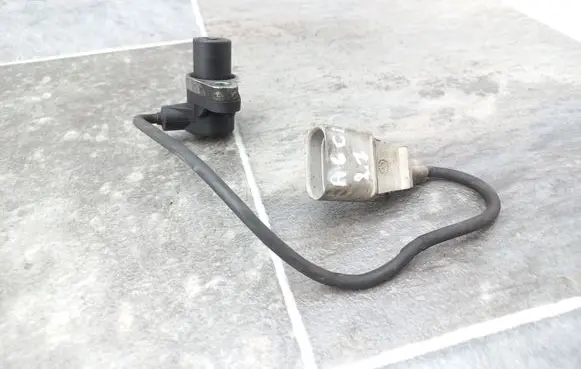 Audi A6 S6 C6 4F Crankshaft position sensor 06A906433E