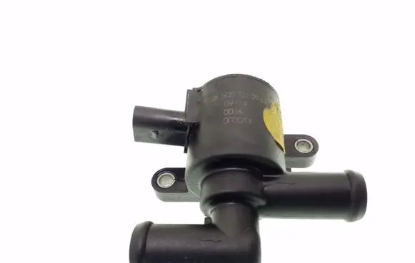 Volkswagen Golf VII Water pump 5Q0122096J