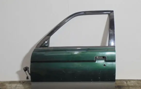 Mitsubishi Pajero Front door
