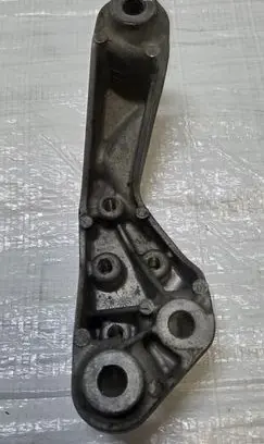 Opel Mokka Gearbox mounting bracket F40064301