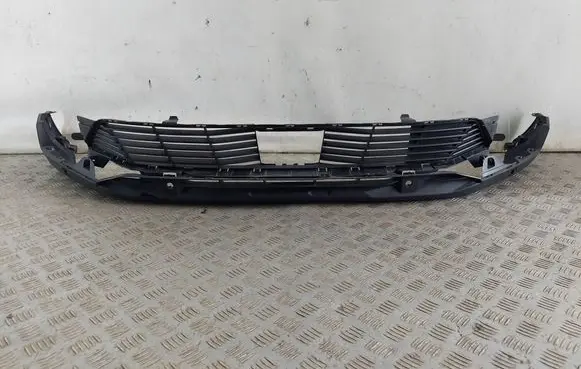 Peugeot 3008 II Front bumper lower grill 9836768377 99936291