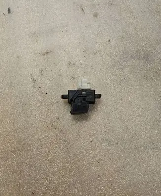 Nissan X-Trail T30 Electric window control switch