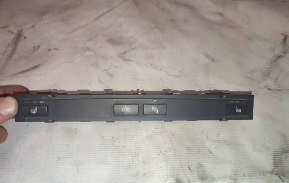 BMW 5 E60 E61 Seat heating switch 61316952480 6952480