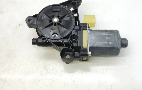 Audi A3 S3 8V Front door window regulator motor 5Q0959801B 0130822717