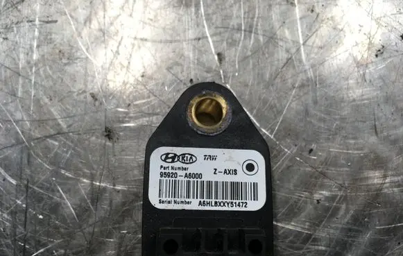 Hyundai i30 Airbag deployment crash/impact sensor 95920A6000 A6HLBXXY51472