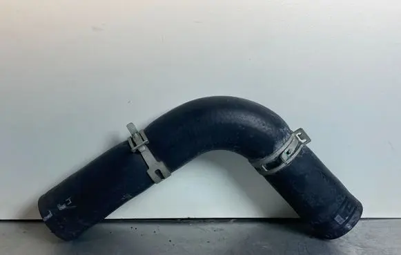 Subaru Forester SK Engine coolant pipe/hose