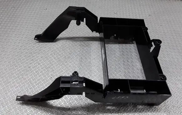 Mercedes-Benz E W211 Other center console (tunnel) element A2116800134