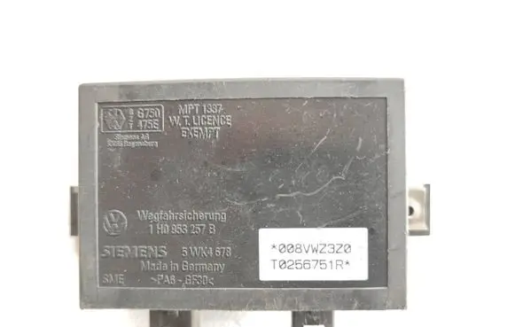 Volkswagen Golf III Immobilizer control unit/module 1H0953257B 008VWZ3Z0 T0256751R