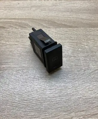 Volkswagen PASSAT B5 Windscreen/window heater switch 3B0959621C