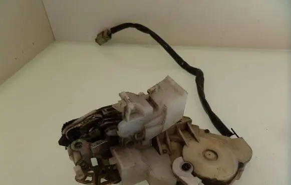 Honda Civic Front door lock