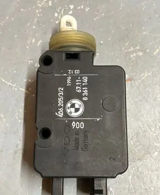 BMW 3 E36 Central locking motor 40620532 67111 8361140