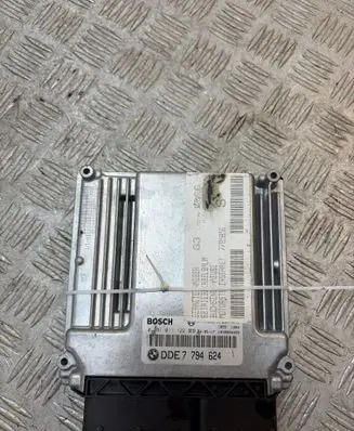 BMW 3 E46 Engine control unit/module 0281011122 0281011122810 1039S04499