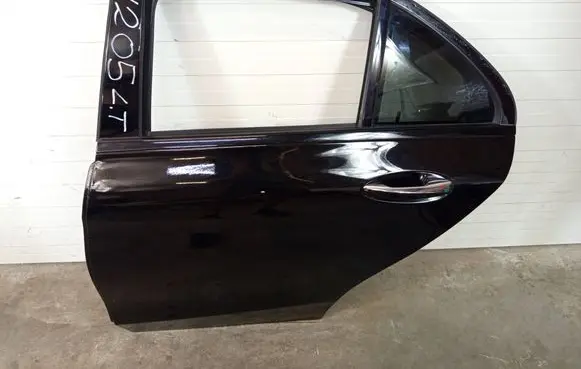 Mercedes-Benz C W205 Rear door W205SEDANLT