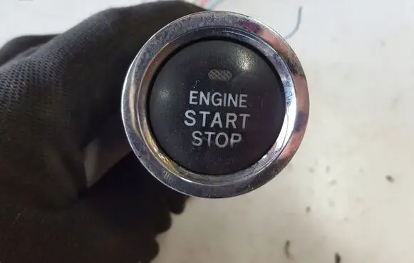 Toyota Avensis T270 Engine start stop button switch 