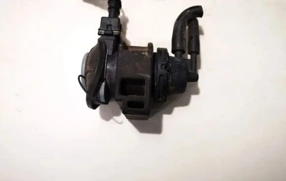 Renault Megane I Turbo solenoid valve 8200661049