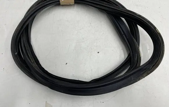 Hyundai Grandeur Seal rubber (tailgate) 