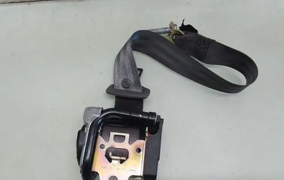 Audi A8 S8 D2 4D Rear seatbelt 4D0857806B