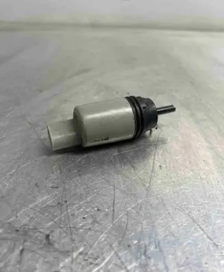 BMW 3 E90 E91 Windscreen/windshield washer pump 67126934159