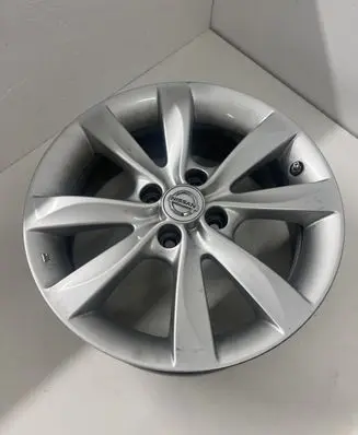 R16 alloy rim