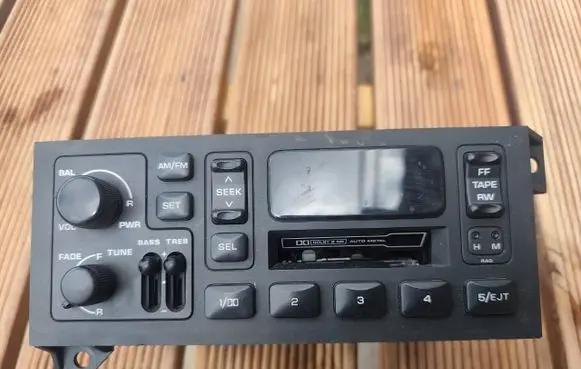Chrysler Voyager Radio/CD/DVD/GPS head unit P56038933AB