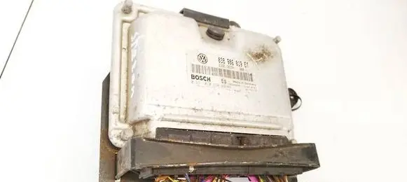 Volkswagen Sharan Engine control unit/module 038906019ET 0281010630