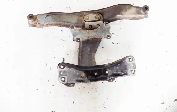 Subaru Outback Gearbox mounting bracket