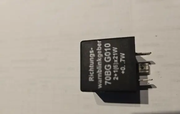 Volkswagen Golf III Other relay 70BGG010