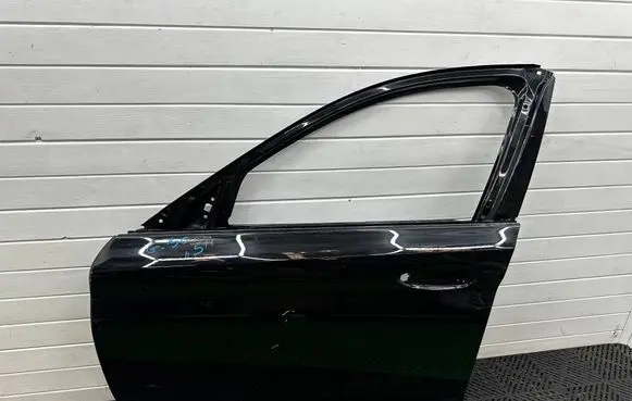 BMW 5 G30 G31 G38 Front door 7408961